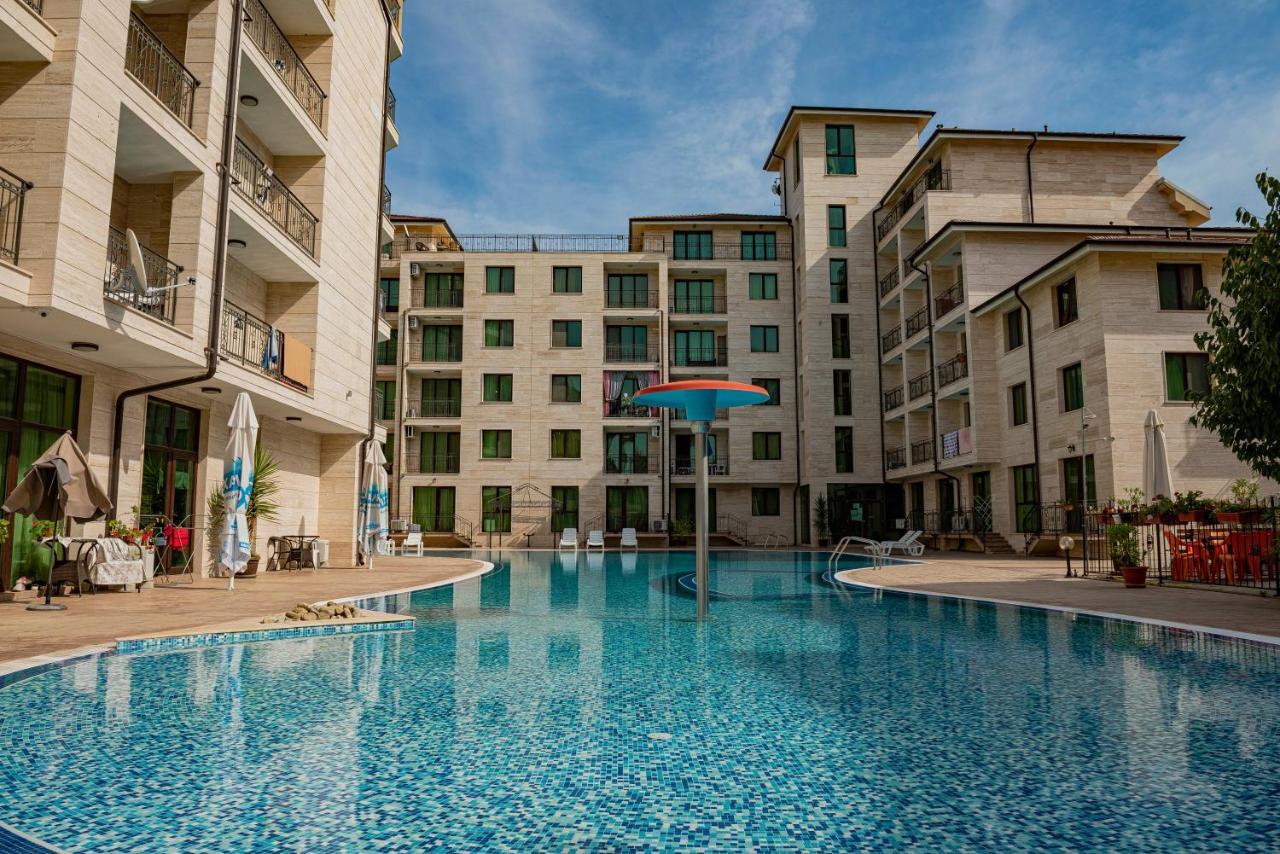 Amadeus Lux - Menada Apartments Sunny Beach Esterno foto